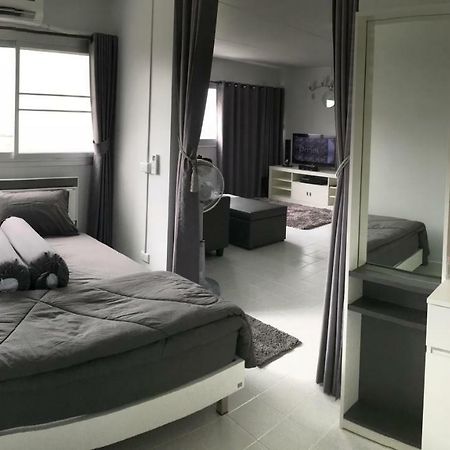 T11 Popula Condo By Prathomlerk Pakkret Kültér fotó