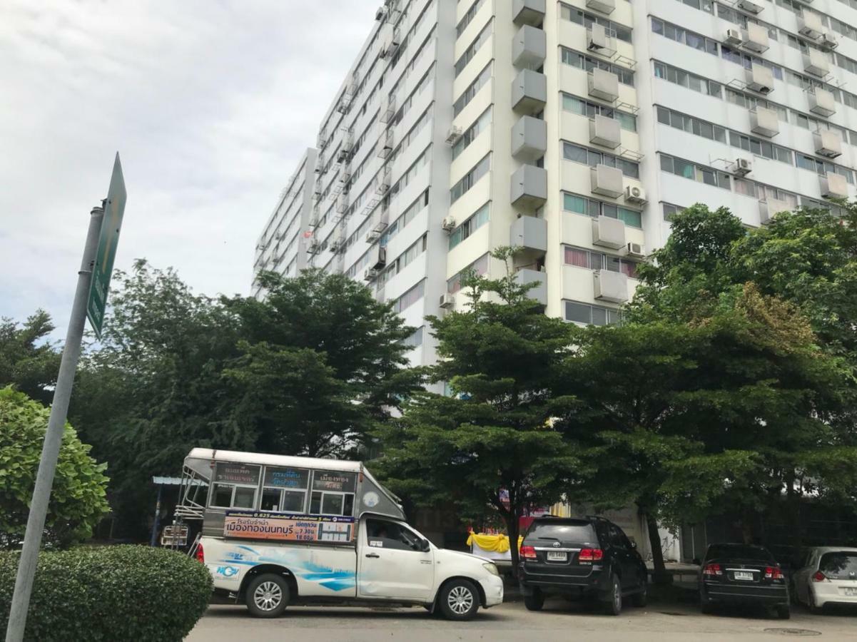 T11 Popula Condo By Prathomlerk Pakkret Kültér fotó