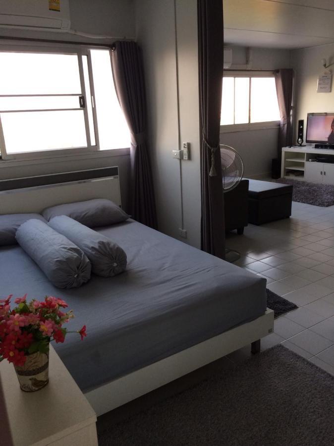 T11 Popula Condo By Prathomlerk Pakkret Kültér fotó
